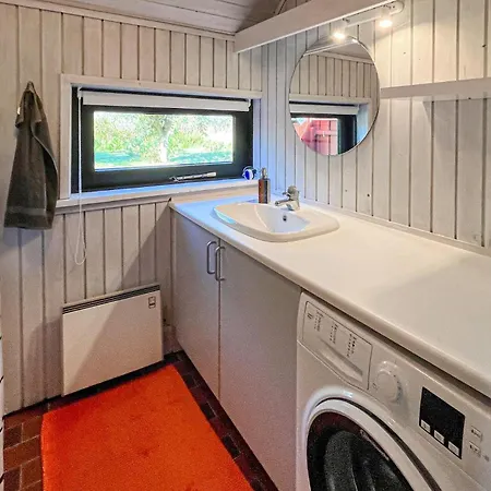 2 Bedroom Awesome In Vakantiehuis